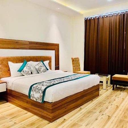 Hotel White House By An Hotels - Walking Distance From Golden Temple Amritsar Buitenkant foto